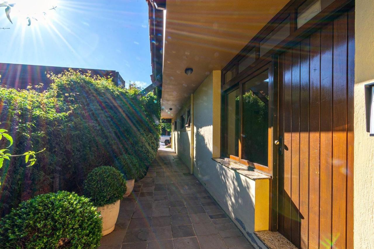 Rosa Edificio Jardim Da Serra Грамаду Екстериор снимка
